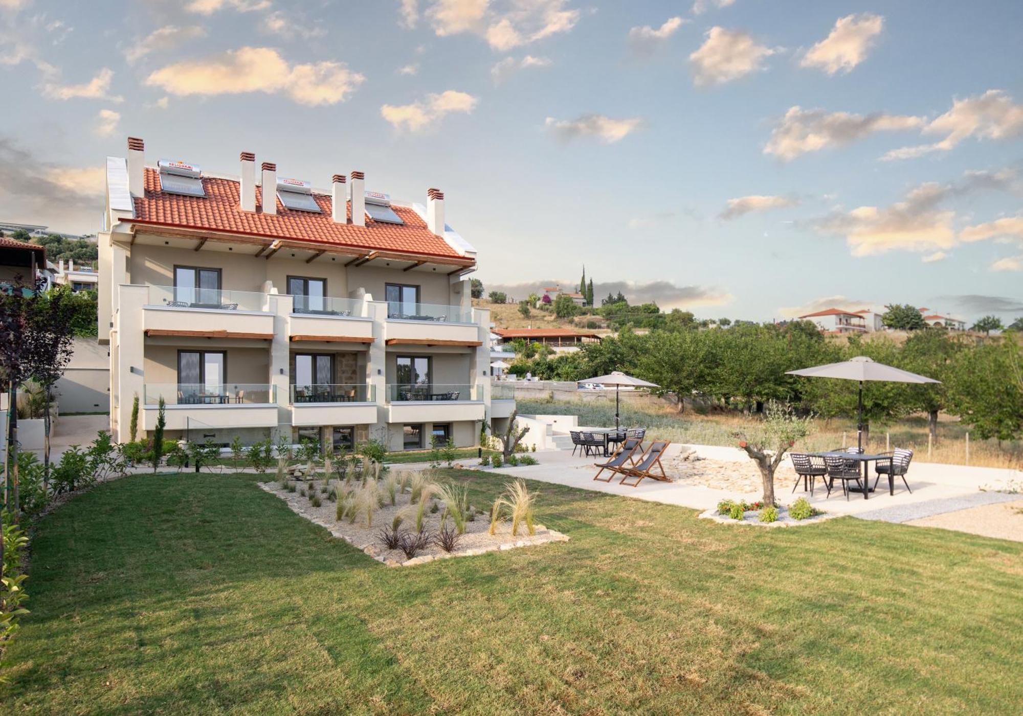 Melian Suites Nikiti  Exteriör bild