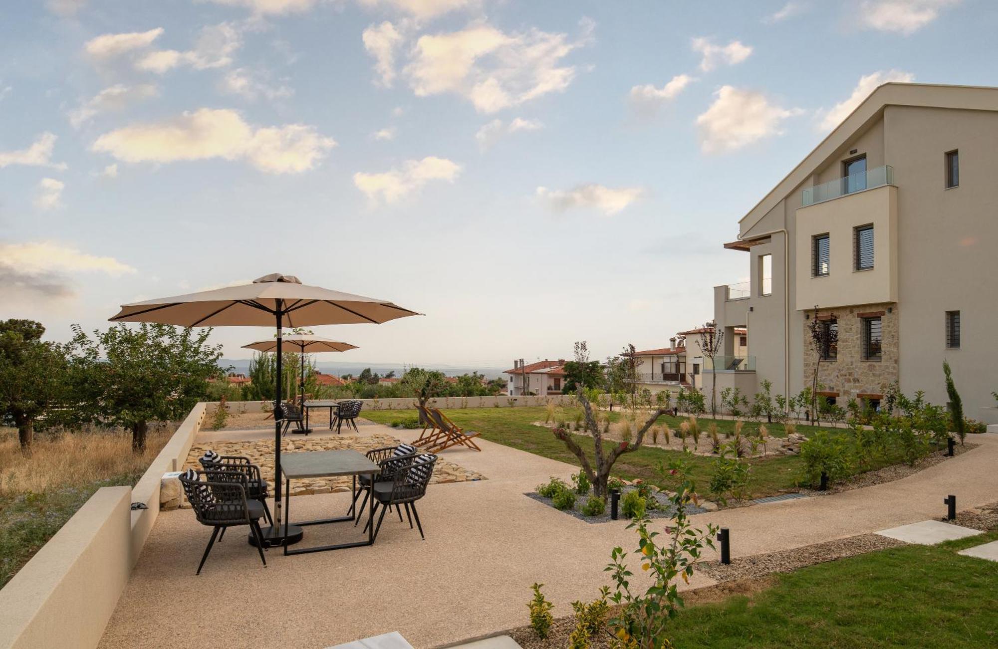 Melian Suites Nikiti  Exteriör bild