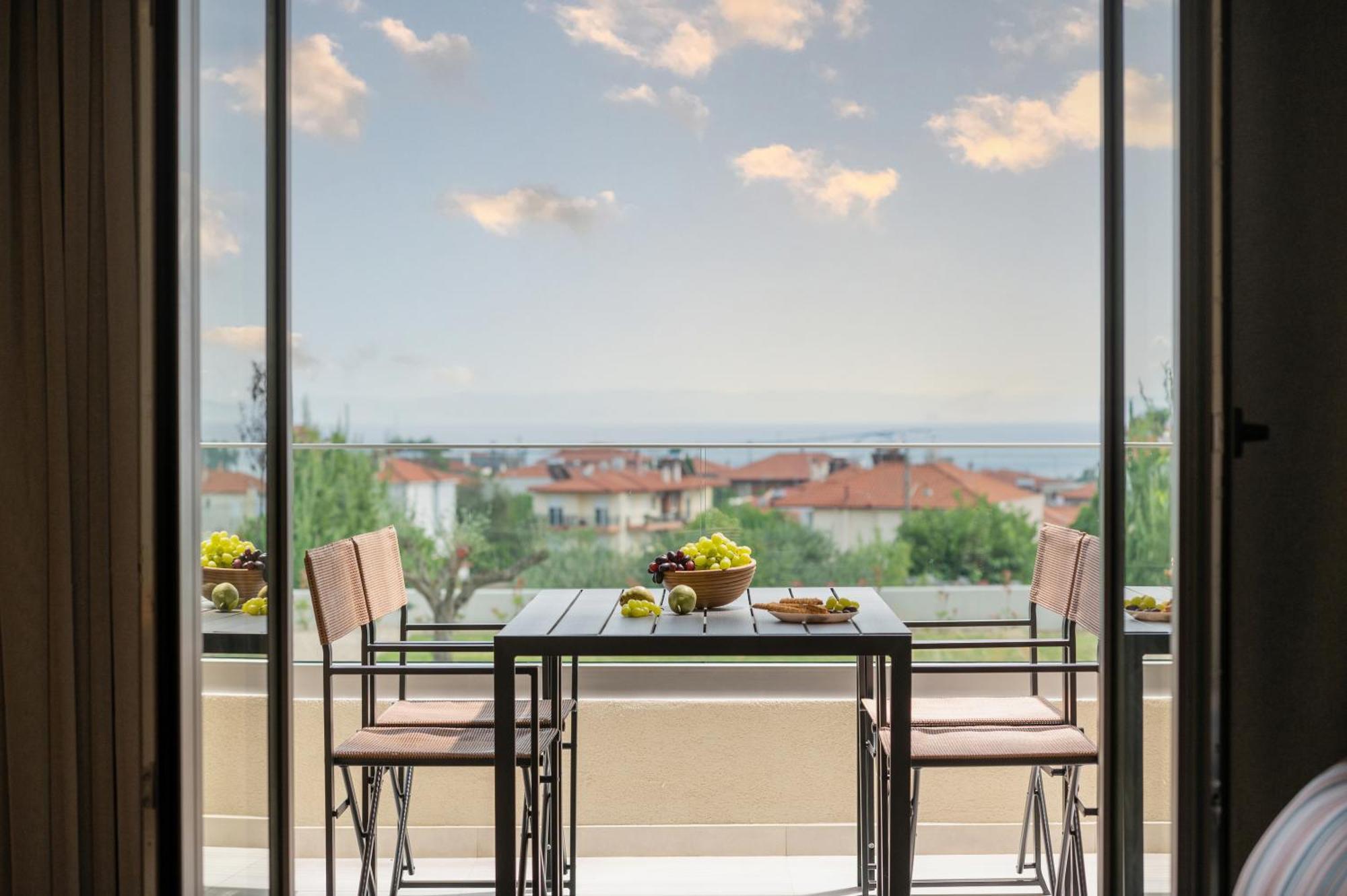 Melian Suites Nikiti  Exteriör bild